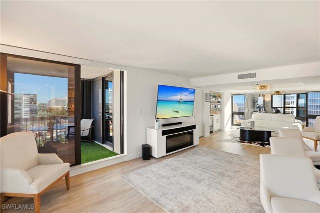 4551 Gulf Shore BLVD N 1500, Naples, FL 34103