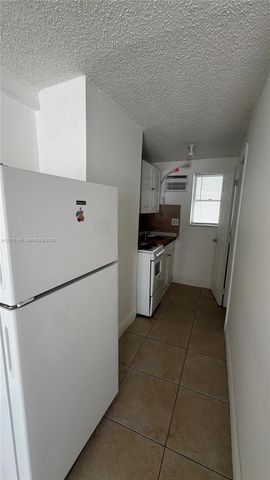 921 N 17th Ct 927, Hollywood, FL 33020
