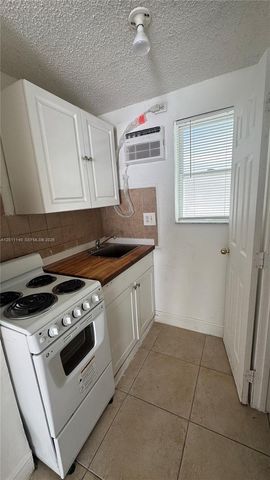 921 N 17th Ct 927, Hollywood, FL 33020