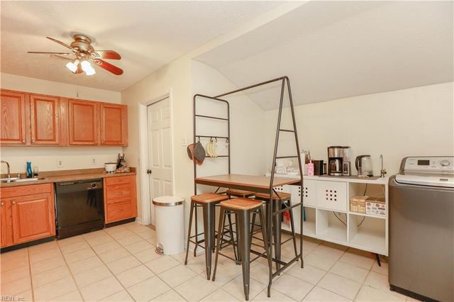321 Shawen DR, Hampton, VA 23669