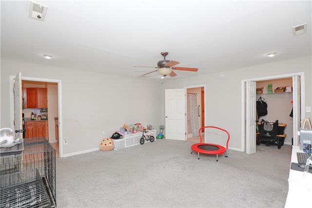 321 Shawen DR, Hampton, VA 23669