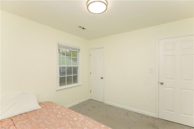321 Shawen DR, Hampton, VA 23669