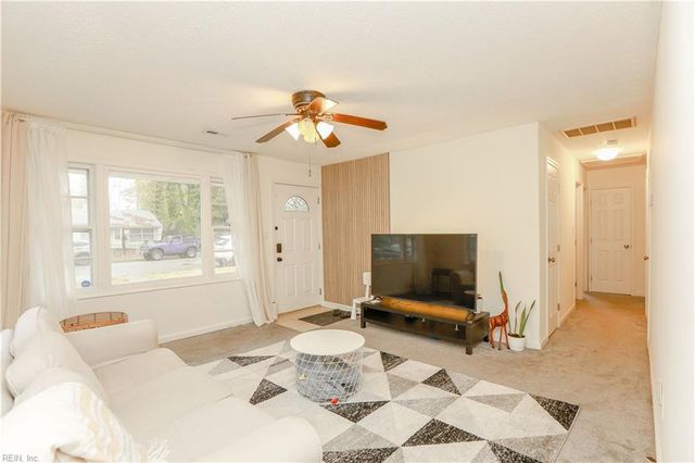 321 Shawen DR, Hampton, VA 23669
