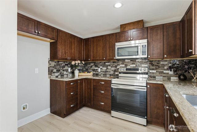 2106 N Tyler Street, Tacoma, WA 98406