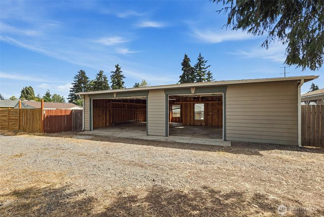 2106 N Tyler Street, Tacoma, WA 98406