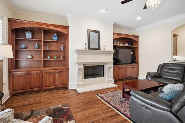 2841 Dyer Street, University Park, TX 75205