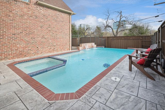 2841 Dyer Street, University Park, TX 75205