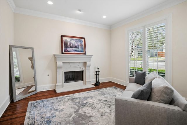 2841 Dyer Street, University Park, TX 75205