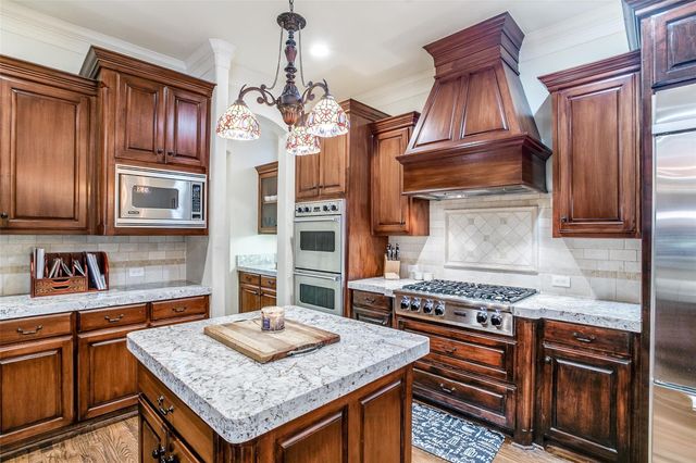 2841 Dyer Street, University Park, TX 75205