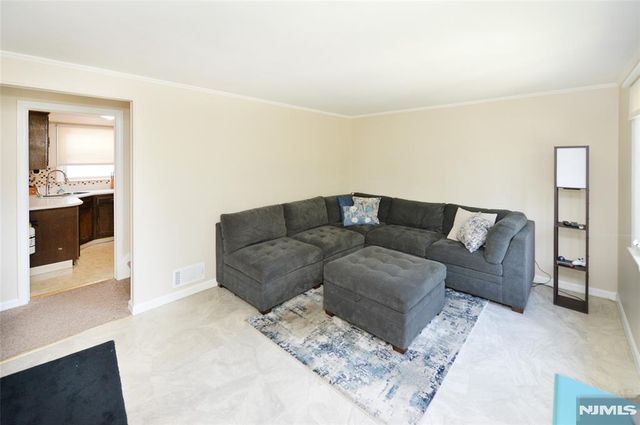 10-02 Mason Place, Fair Lawn, NJ 07410