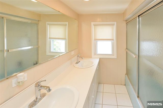 10-02 Mason Place, Fair Lawn, NJ 07410