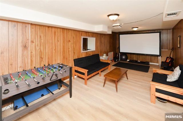 10-02 Mason Place, Fair Lawn, NJ 07410