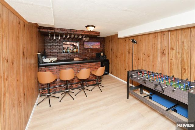 10-02 Mason Place, Fair Lawn, NJ 07410