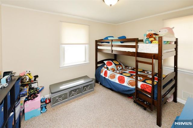 10-02 Mason Place, Fair Lawn, NJ 07410