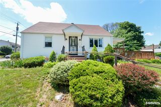 10-02 Mason Place, Fair Lawn, NJ 07410