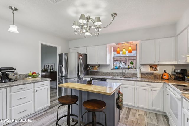 5179 TRAILING OAKS Court, Jacksonville, FL 32258