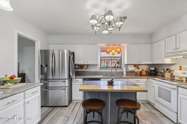 5179 TRAILING OAKS Court, Jacksonville, FL 32258