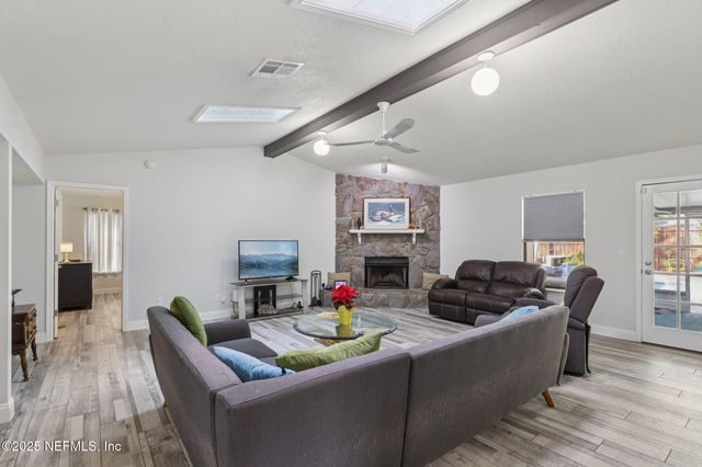 5179 TRAILING OAKS Court, Jacksonville, FL 32258