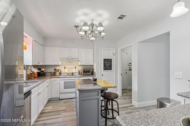 5179 TRAILING OAKS Court, Jacksonville, FL 32258