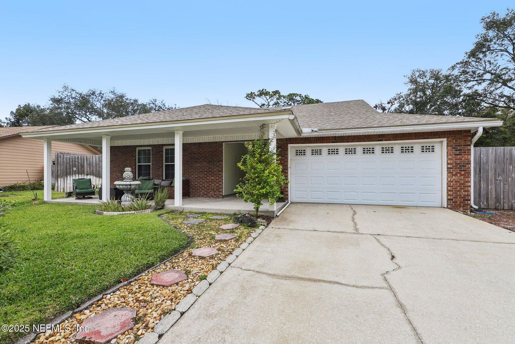 5179 TRAILING OAKS Court, Jacksonville, FL 32258