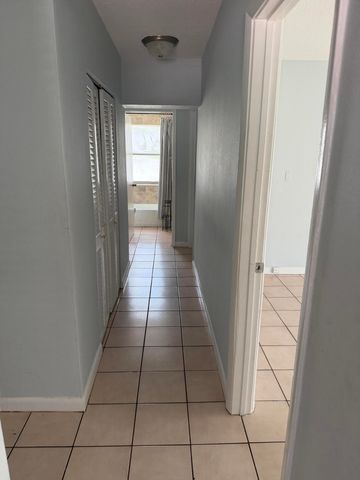112 Prospect Road, Lantana, FL 33462