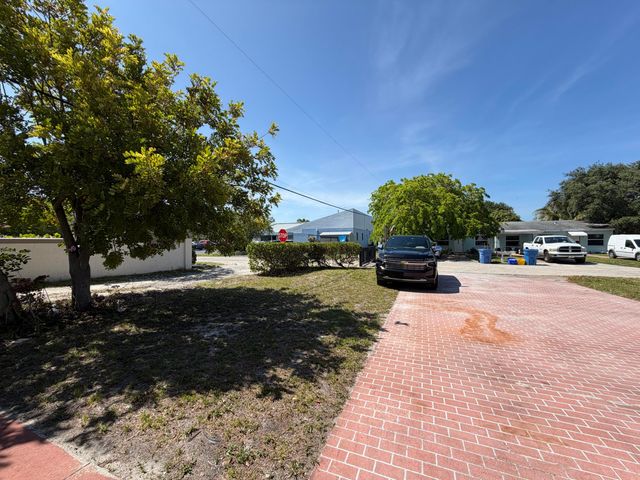 112 Prospect Road, Lantana, FL 33462