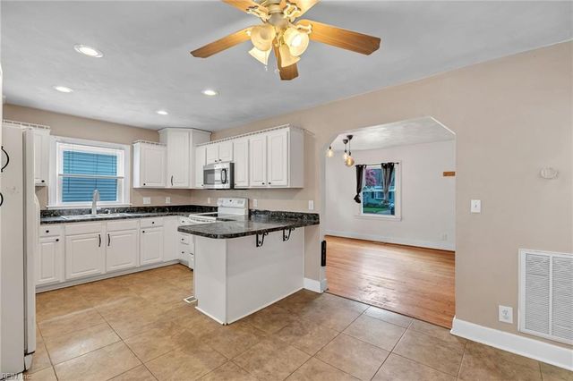 1122 Winston St. ST, Norfolk, VA 23518
