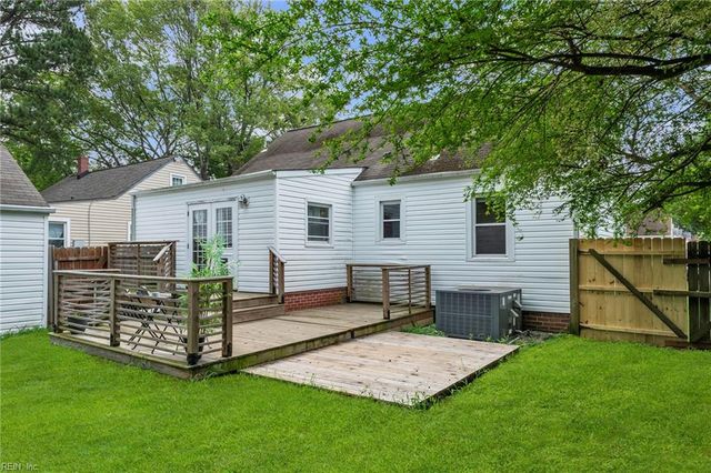 1122 Winston St. ST, Norfolk, VA 23518