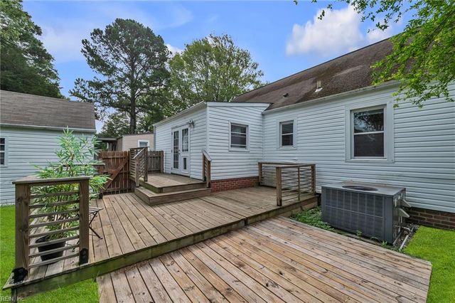 1122 Winston St. ST, Norfolk, VA 23518