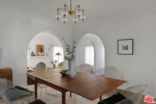 3120 W 43rd Place, Los Angeles, CA 90008