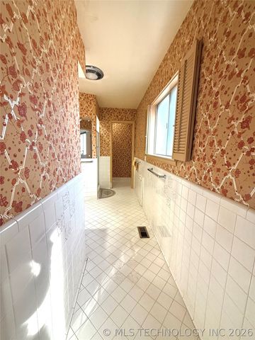 3710 E 43rd Place, Tulsa, OK 74135