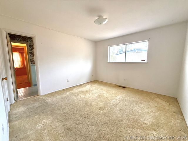 3710 E 43rd Place, Tulsa, OK 74135