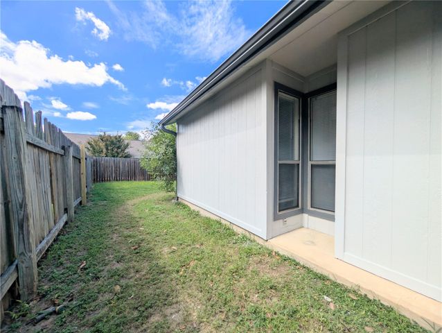 2036 Redwing WAY, Round Rock, TX 78664