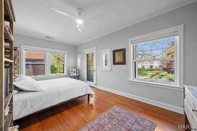 36 Crestwood Drive, Clayton, MO 63105