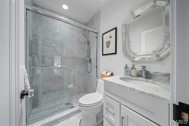 36 Crestwood Drive, Clayton, MO 63105