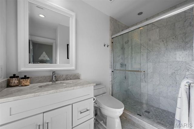 36 Crestwood Drive, Clayton, MO 63105
