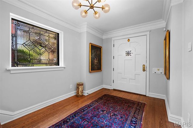 36 Crestwood Drive, Clayton, MO 63105
