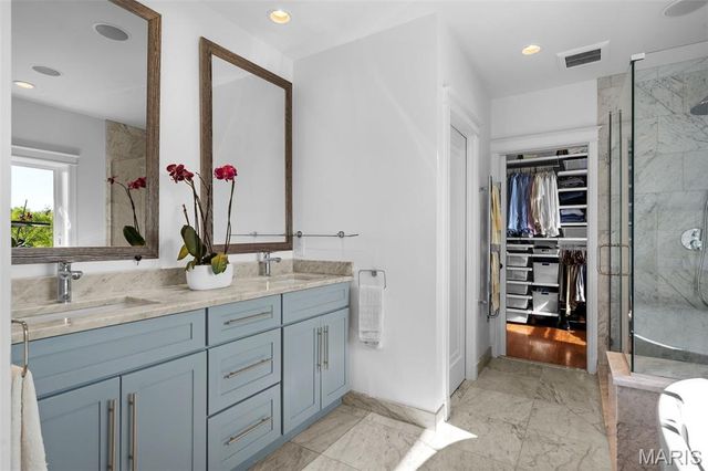 36 Crestwood Drive, Clayton, MO 63105