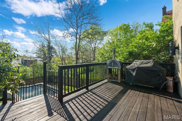 36 Crestwood Drive, Clayton, MO 63105