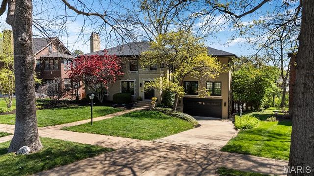 36 Crestwood Drive, Clayton, MO 63105