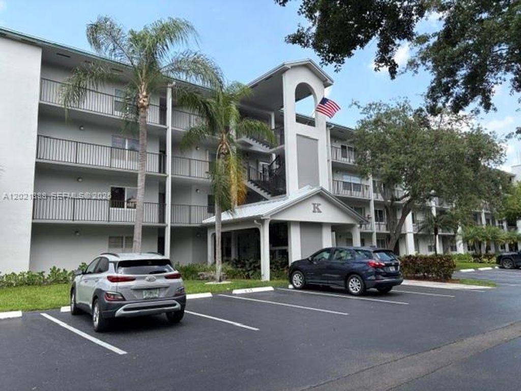 1300 SW 125th Ave 308K, Pembroke Pines, FL 33027