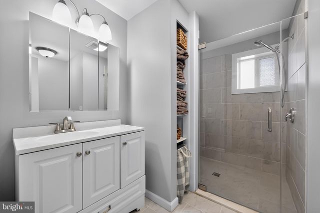 344 N DILLWYN RD, Newark, DE 19711