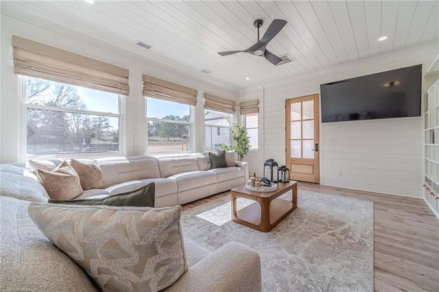 1009 Easy Street, Winder, GA 30680