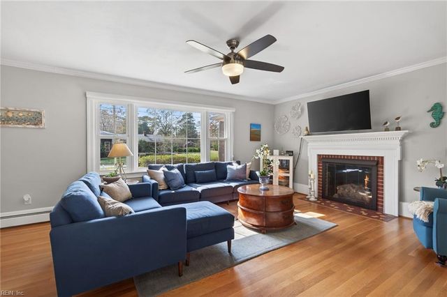 1605 Mallard LN, Virginia Beach, VA 23455