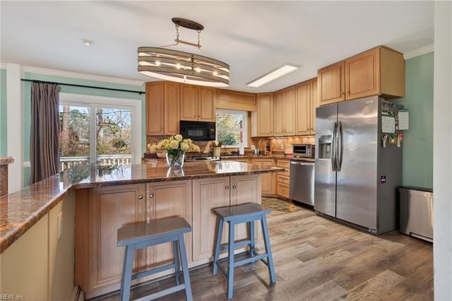 1605 Mallard LN, Virginia Beach, VA 23455