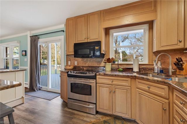 1605 Mallard LN, Virginia Beach, VA 23455