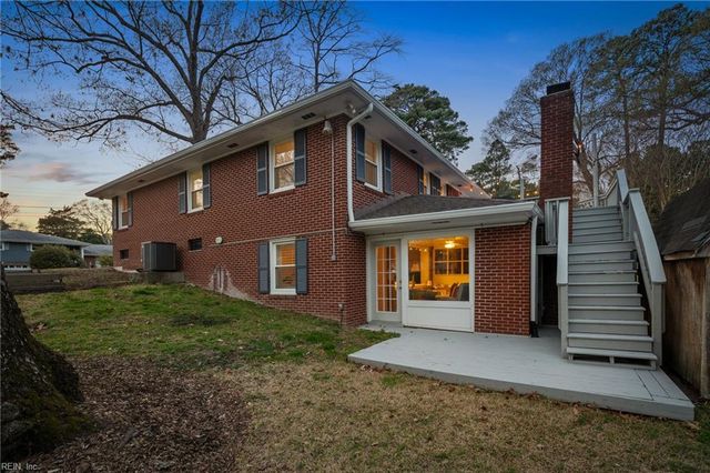 1605 Mallard LN, Virginia Beach, VA 23455