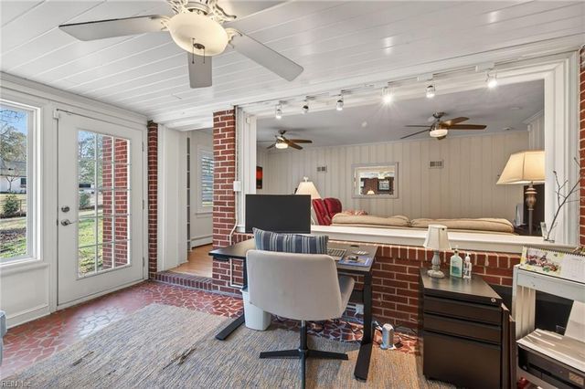 1605 Mallard LN, Virginia Beach, VA 23455