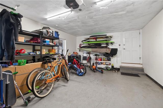 1605 Mallard LN, Virginia Beach, VA 23455