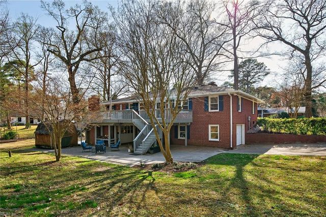 1605 Mallard LN, Virginia Beach, VA 23455